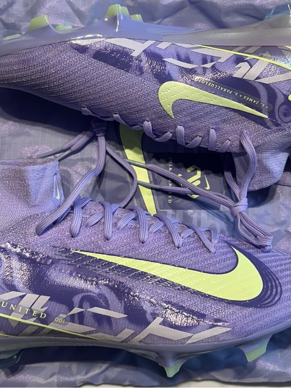 Mens Size 10.5- Nike Zoom Mercurial Superfly 10 Elite FG United Pack HFQ1603-500